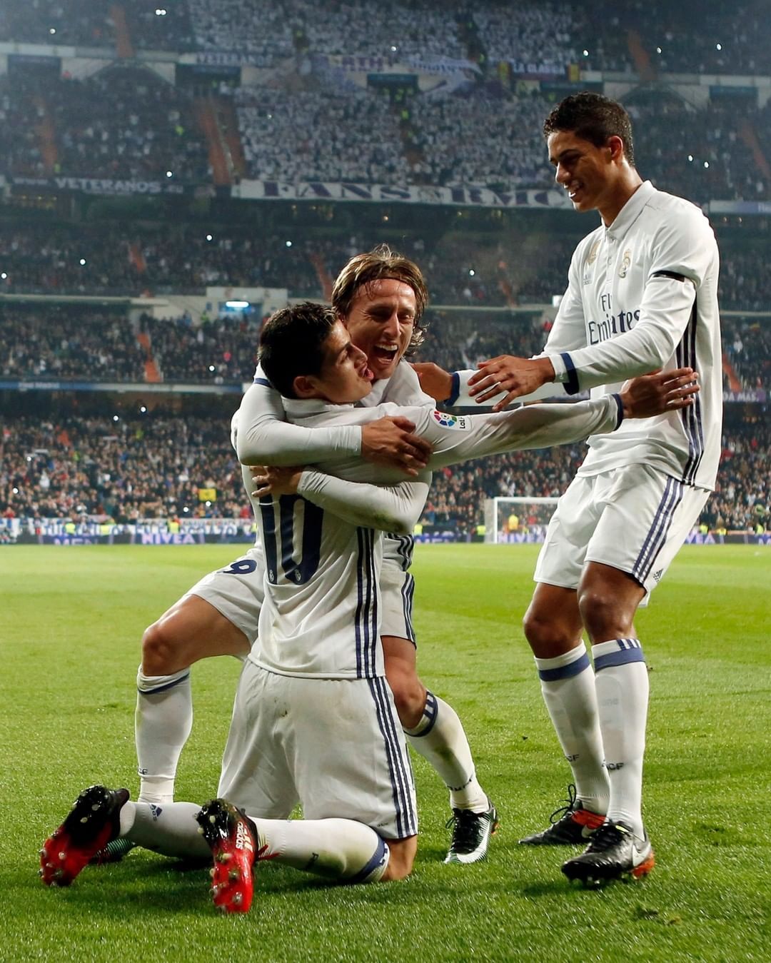 容易在社交 容易在社交