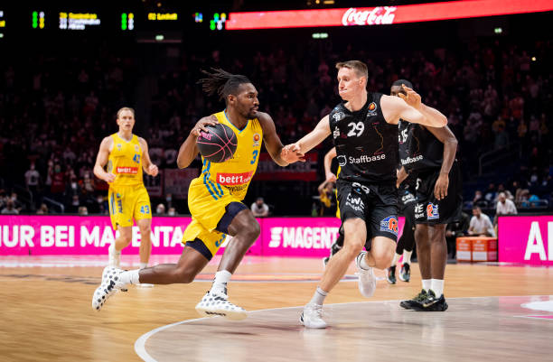 球员还是教 球员还是教